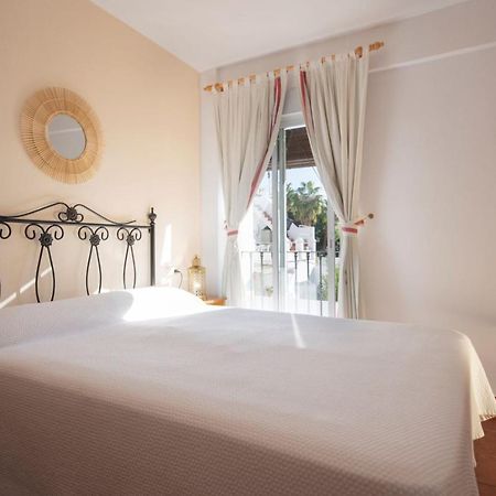 Hostal San Juan 살로브레나 외부 사진